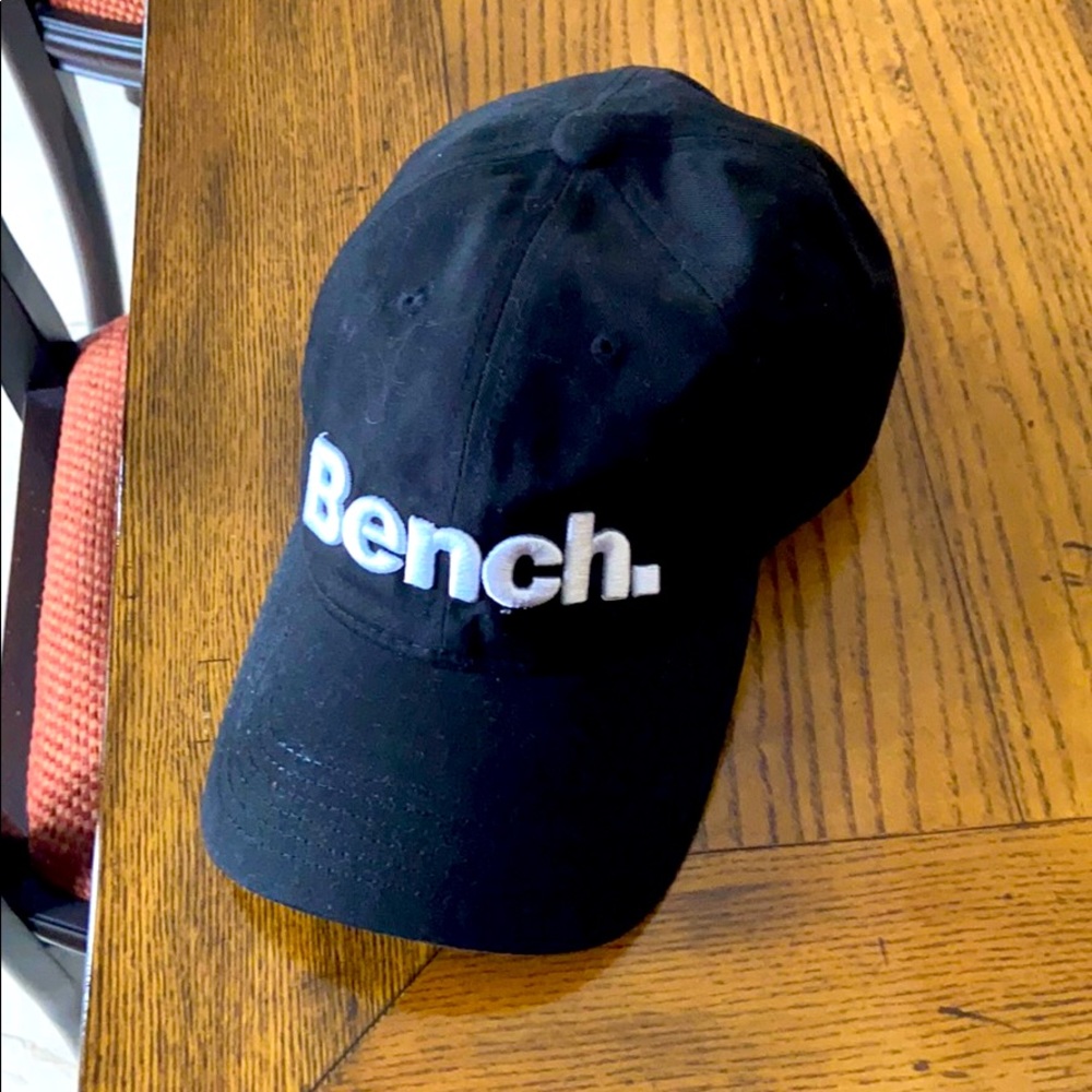 BENCH CAP